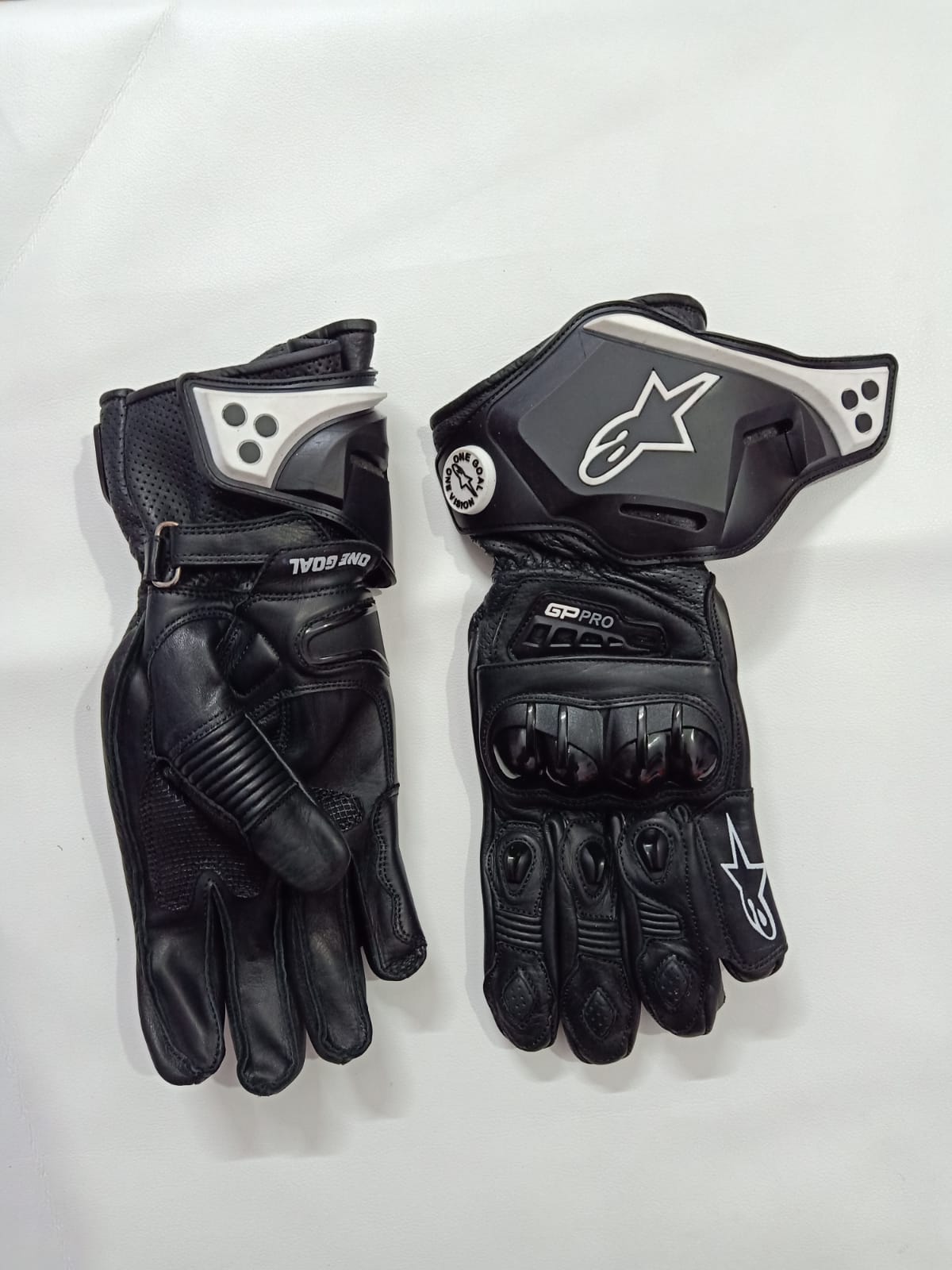GP Pro Tech Air Leather Gloves Black/White